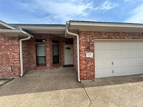 1202 Harrisonburg Ln Photo 1