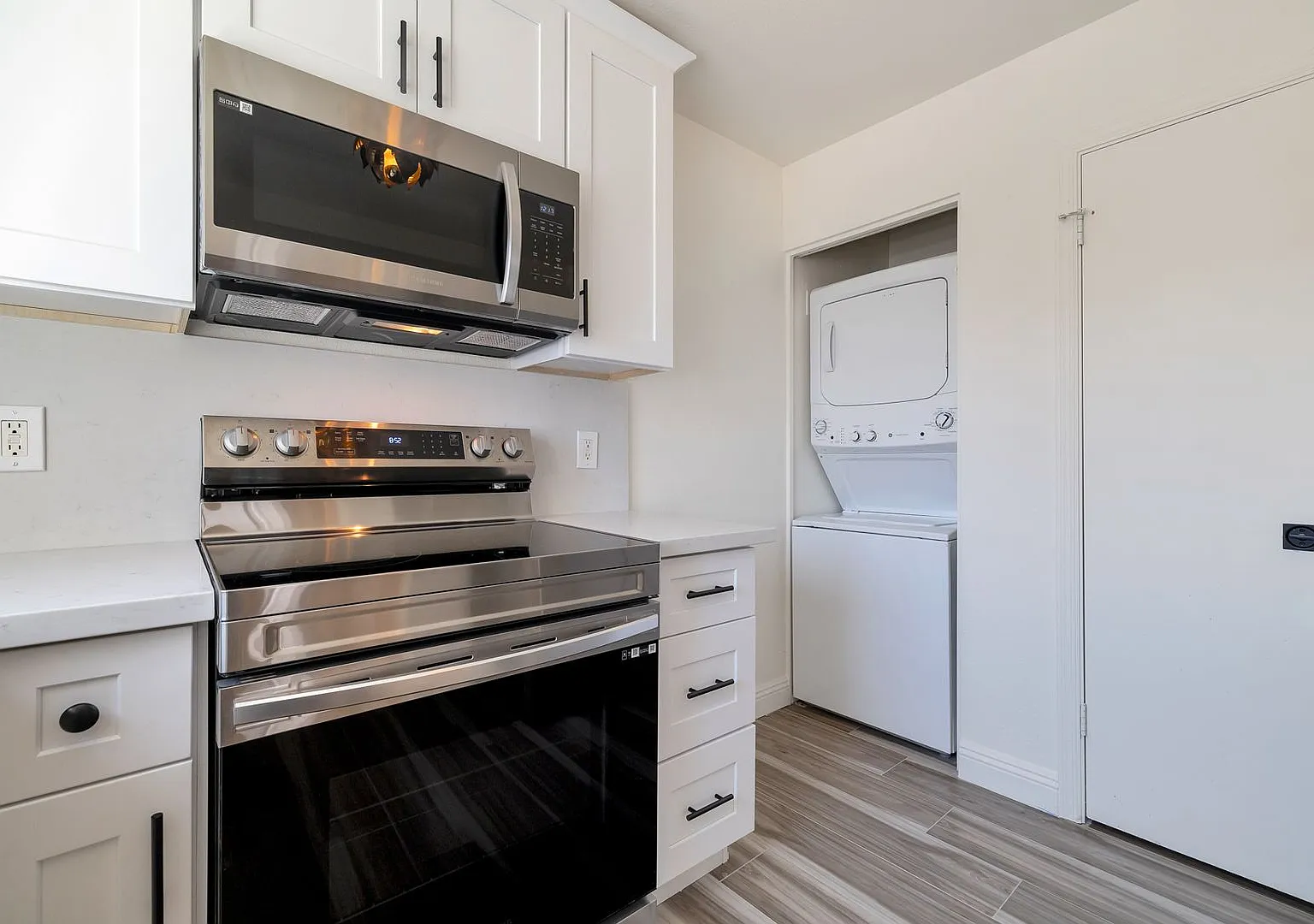 Updated 1 bed 1 Bath Scottsdale Ranch Condo - Available Now! — Photo 4