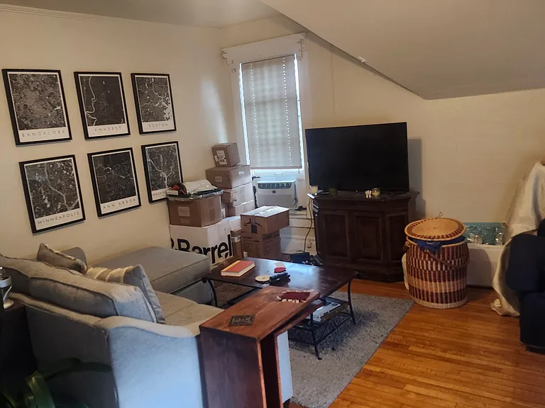 419 N State St #7 — Photo 8
