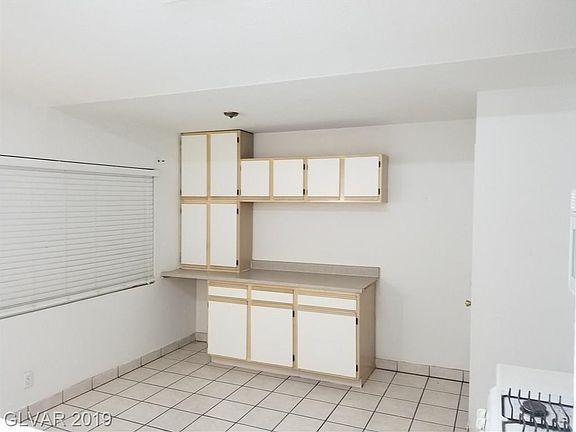 2nd image of 5107 Blue Onion Cir