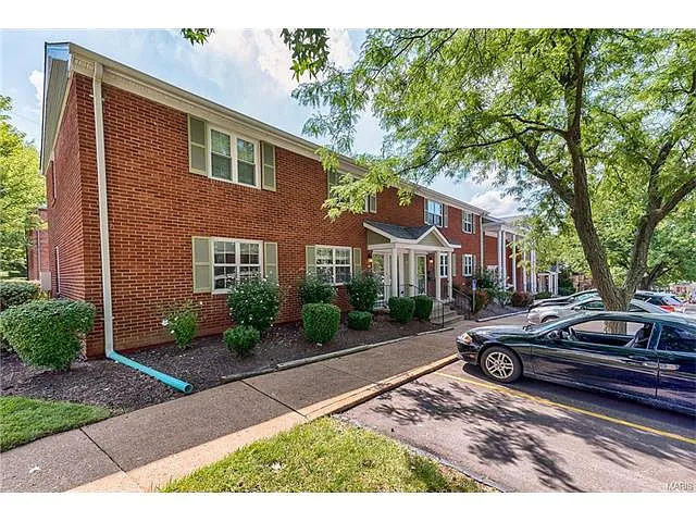 1406 Oriole Pl photo 1