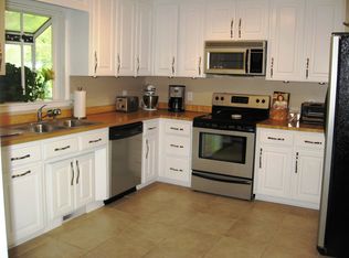 8236 Bells Lake Rd, Apex, NC 27539