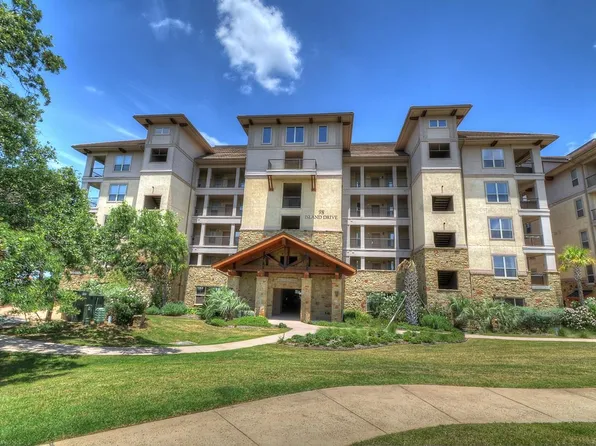 98 Island Drive #25, Horseshoe Bay, TX 78657