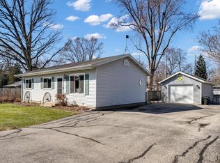 2420 Marshall SQUARE, Kansasville, WI 53139