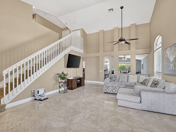 4th image of 6828 Ashton Street