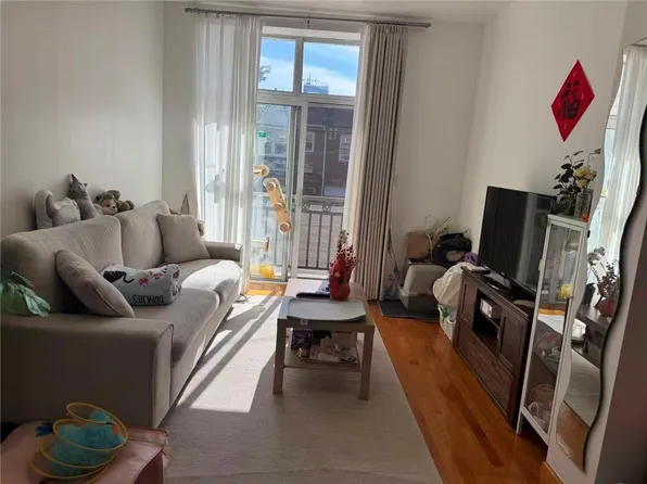 2265 W 7th St APT 2A, Brooklyn, NY 11223