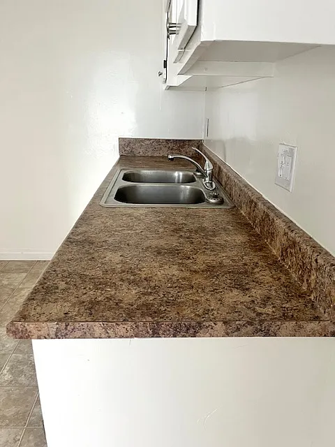 2329 Crenshaw Blvd — Photo 4