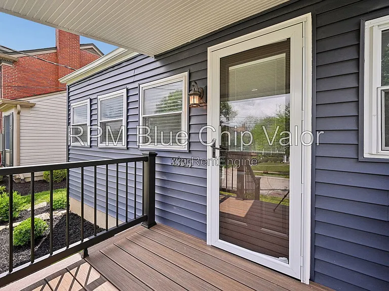 3395 Ault View Ave — Photo 2
