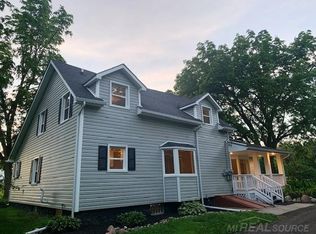 7621 Bordman Rd, Almont, MI 48003