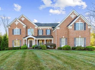 3 Limekiln Ct, Andover, NJ 07821