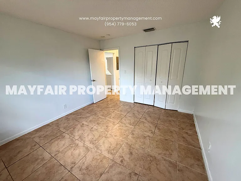 1941 NW 14th Ave #D — Photo 10
