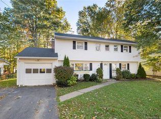 30 Greenbrier Dr, West Hartford, CT 06117