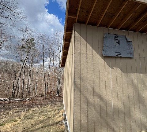 5th image of 1023 Flat Rock Rd