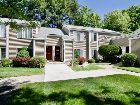 264 Nassau Dr #264, Springfield, MA 01129