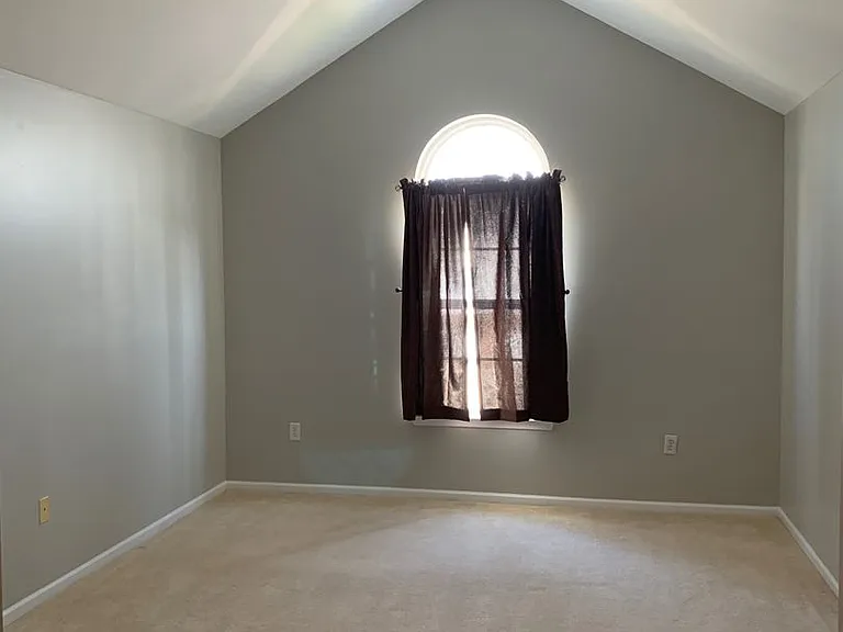 550 Olde English Cir — Photo 7