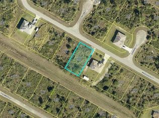 411 Mercedes Ct, Lehigh Acres, FL 33972