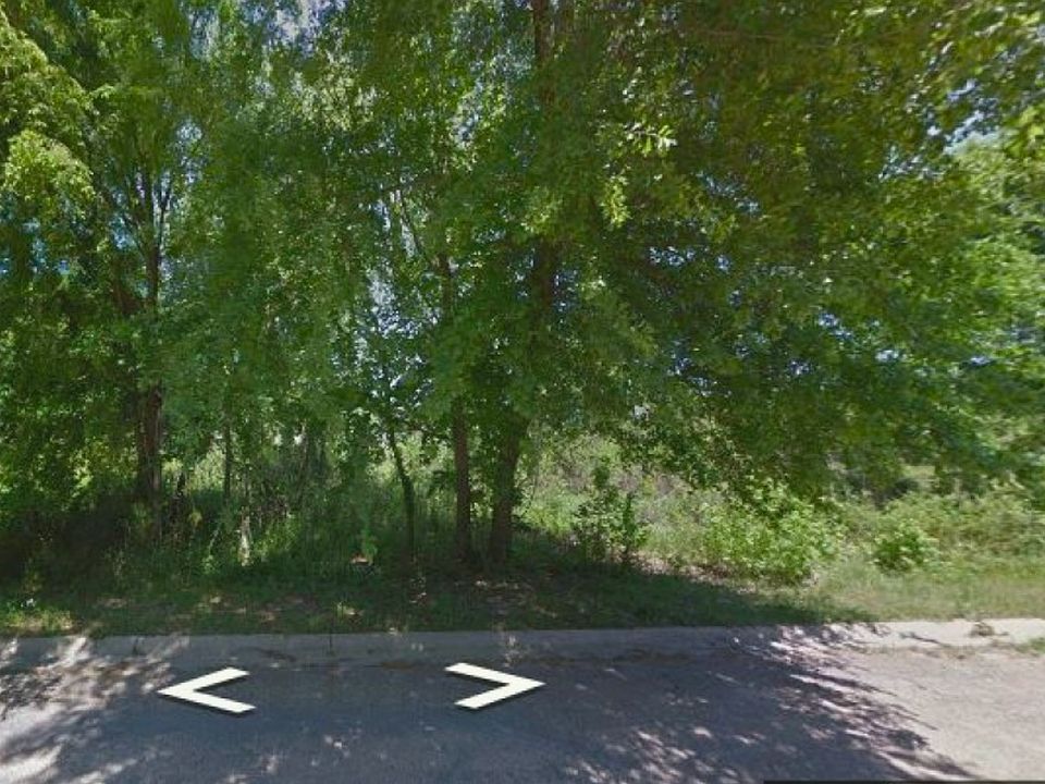 2nd image of 218 E Center St