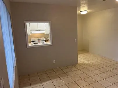 6400 NE 18th Ave #14 — Photo 3