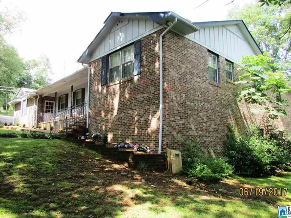 617 Ayers Dr, Anniston, AL 36207