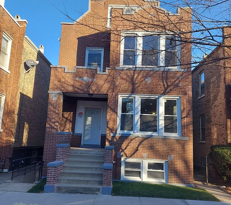 4117 S Albany Ave