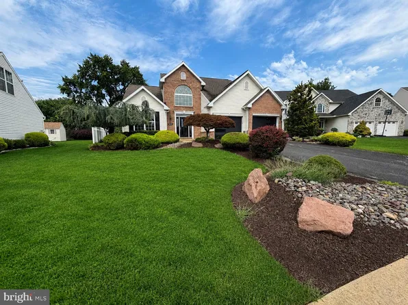 2543 Joshua Dr, Sinking Spring, PA 19608