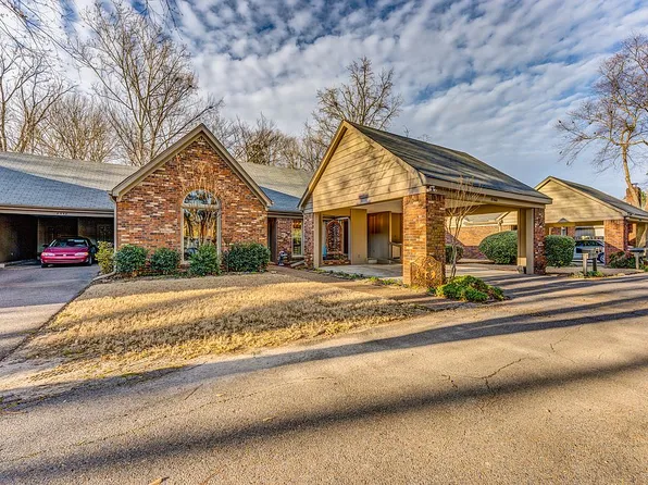 8560 W Park Trail Dr, Germantown, TN 38139