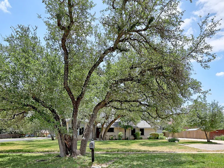 11205 D K Ranch Rd — Photo 2
