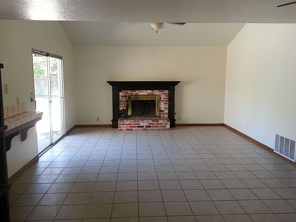 3rd image of 6101 E Chickasaw Ct