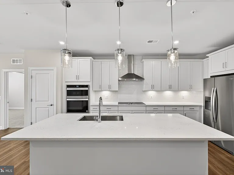 21630 Hawksbill High Cir #405 — Photo 11