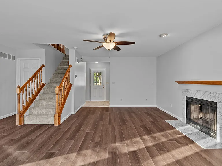 2 Coachman Ct — Photo 4