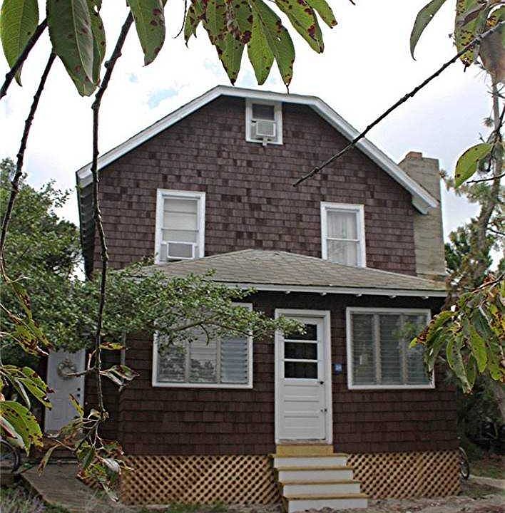 1st image of 24 Huron St