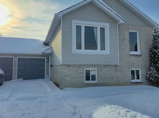 16 Herrell Ave, Barrie, ON L4N6T5