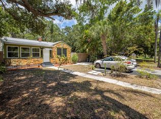 2819 50th St S, Gulfport, FL 33707