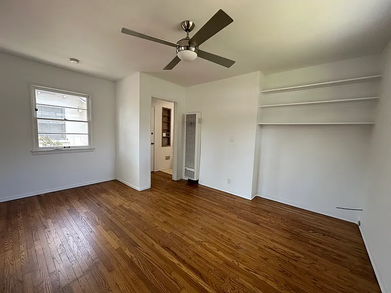 1535 Harvard St #A — Photo 6