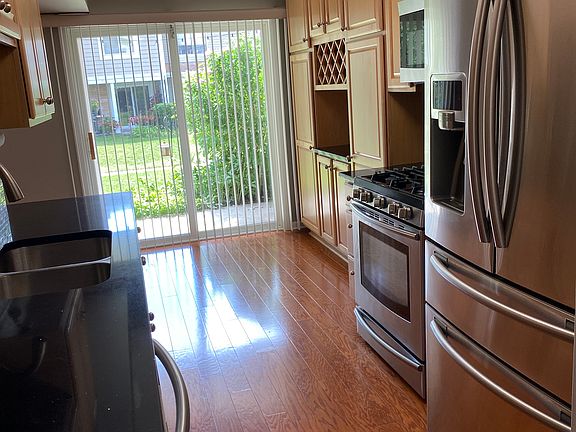 2nd image of 403 Kennedy Pl