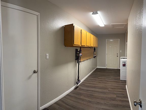 5th image of 1716 E La Jolla Dr