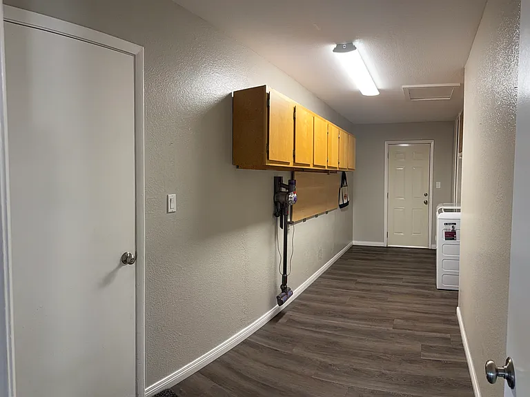 1716 E La Jolla Dr — Photo 5