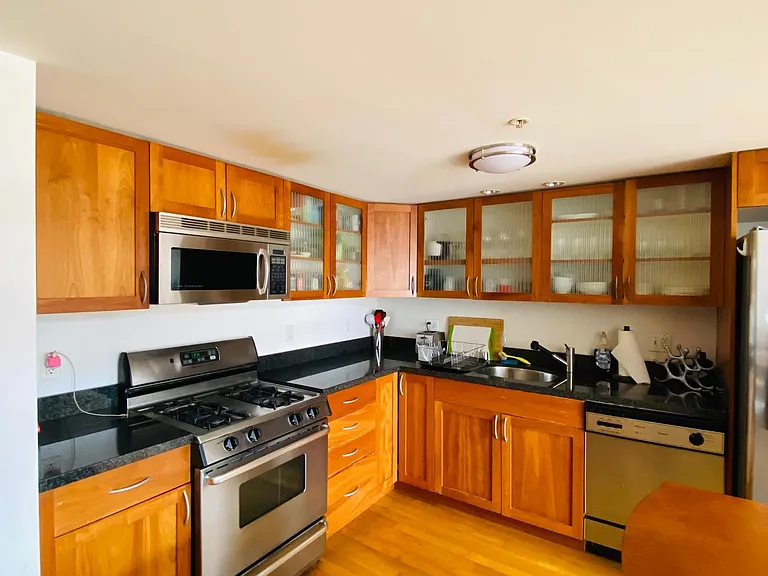 317 Harriet St #11 — Photo 16