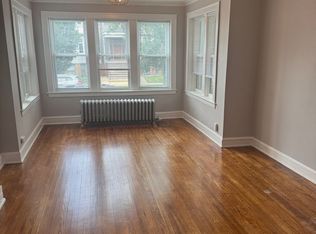 2443 W Gunnison St APT 1, Chicago, IL 60625