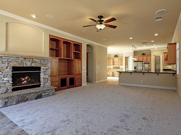 5th image of 746 Stone Mill Dr