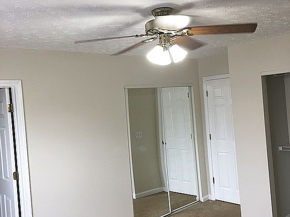 4th image of 660 Bedford Ct