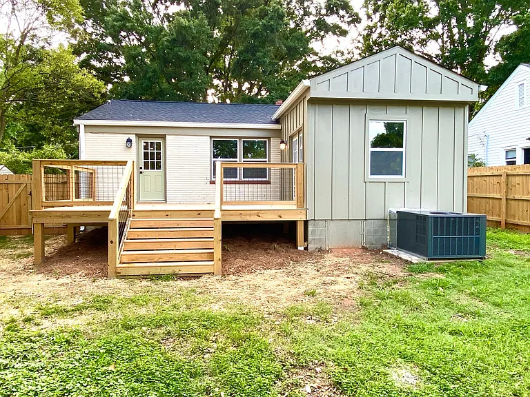 2221 Highland St — Photo 15