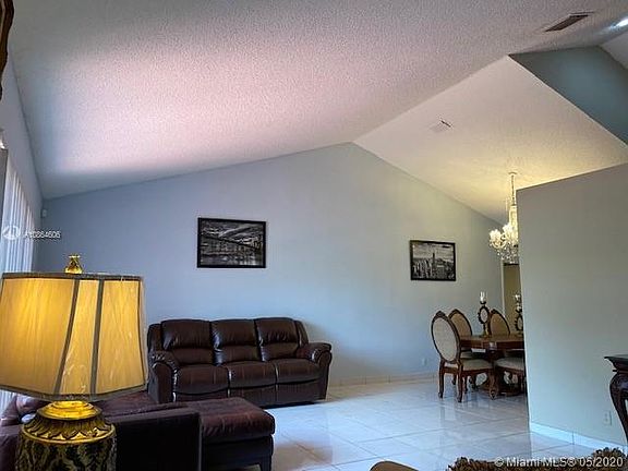 4th image of 16205 NW 14th St