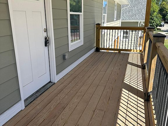 3rd image of 1195 Logan St