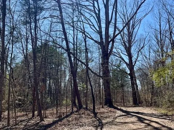 3760 River Rd, Hickory, NC 28602