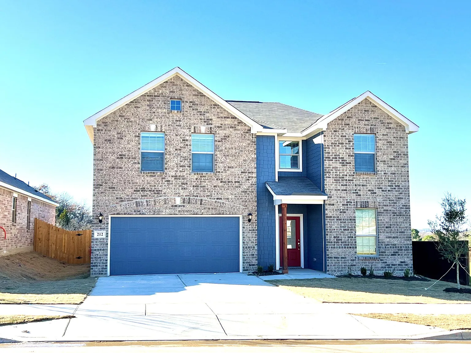 212 Ridgeland Oak Dr — Photo 1