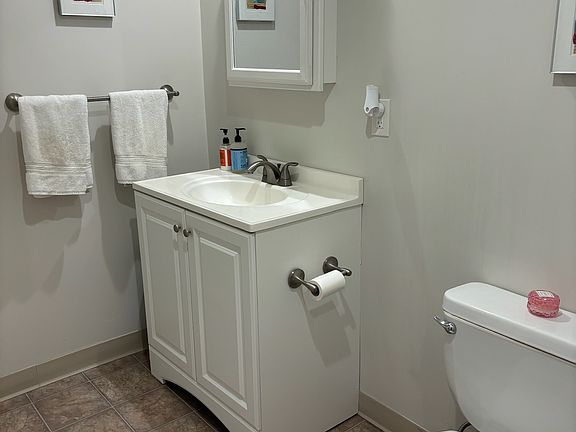 3rd image of 1110 Beacon St APT 1B