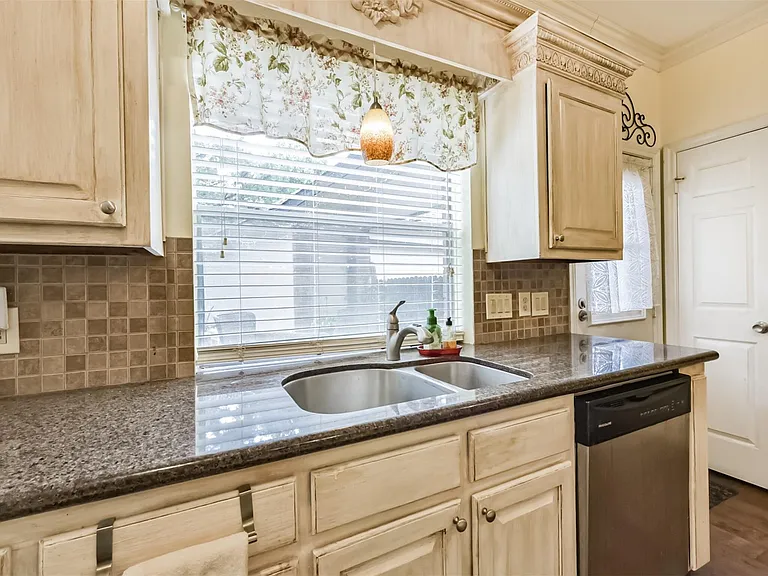 1306 N Gabriel River Cir — Photo 22