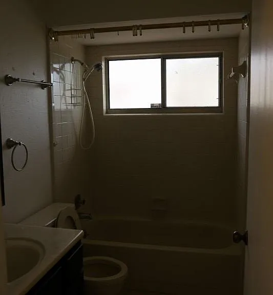 1641 Toledo Ave — Photo 10