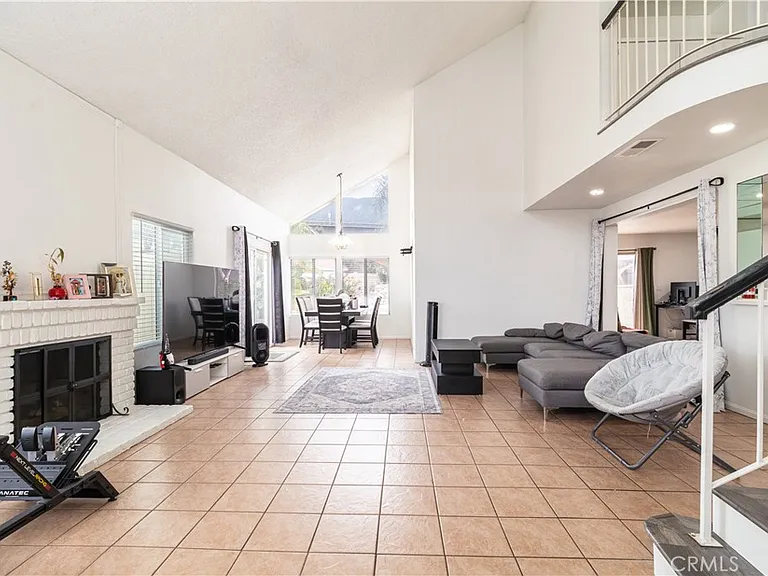 4511 Feather River Rd — Photo 2